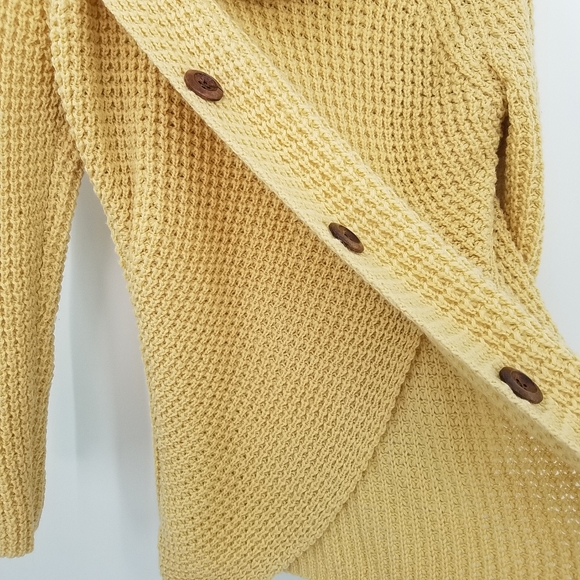 3/$25Unbrand Chunky Waffle Knit Turtleneck Sweater - Picture 5 of 7